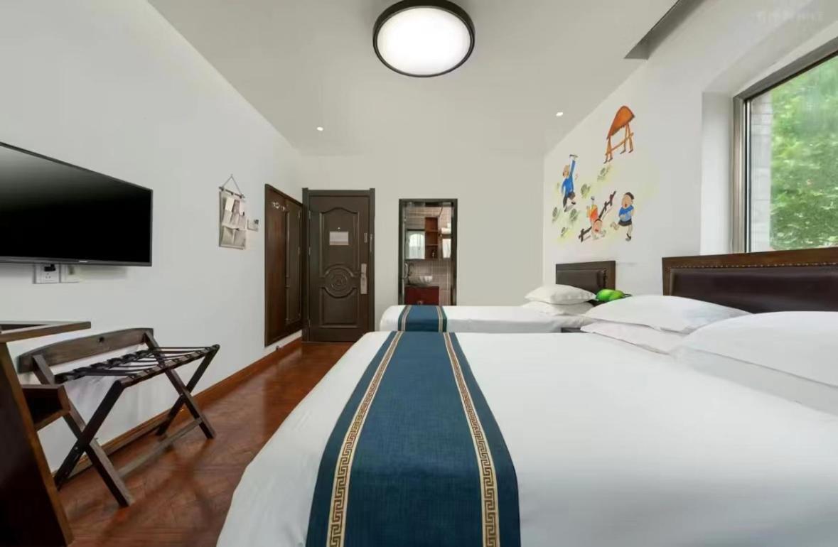 Nostalgia Hotel Beijing Guozijian Ghost Street - Near Beijing Lama Temple, Beihai Park, Jingshan Park, Drum Tower, Houhai Bar Street, Tian'Anmen Square, Located In Beijing Traditional Hutongs, 5 Minutes Away From Beixinqiao Metro Station Exterior foto